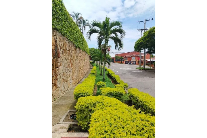 $2500000 : Rento inmueble En Cristales image 10