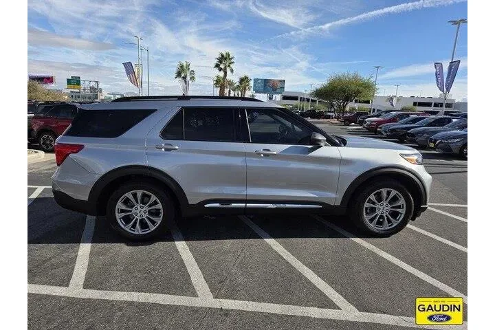 $27900 : Ford Explorer 2022 XLT 4dr S image 8