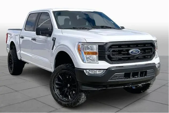 $25881 : Ford F-150 2022 4x2 XL 4dr S image 2