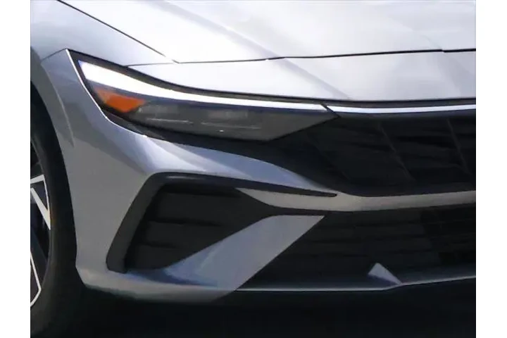 $24213 : Hyundai ELANTRA 2025 SEL Spo image 7