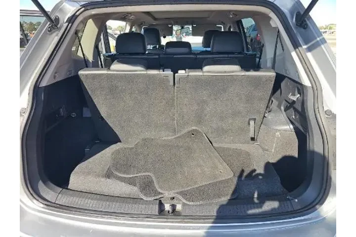 $15075 : Volkswagen Tiguan 2021 SE 4d image 7