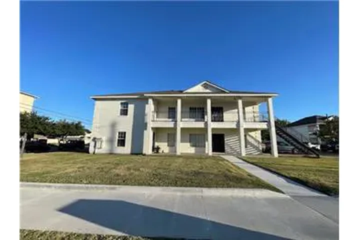 $2950 : Rental property with 4 bedro image 2