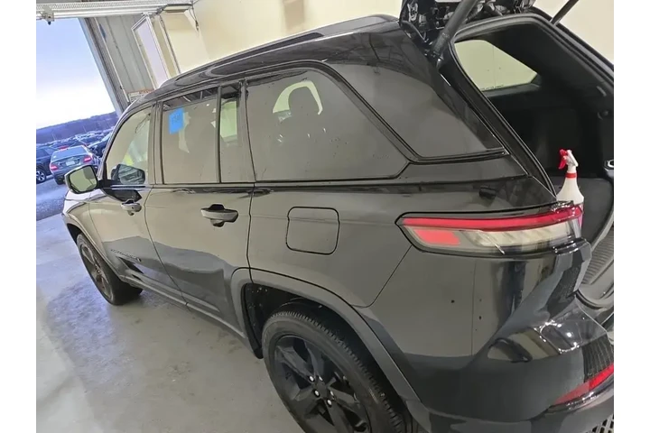 $29693 : Jeep Grand Cherokee 2022 4x4 image 4