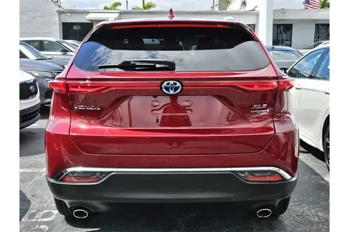$31990 : Toyota Venza 2022 AWD XLE 4d image 8