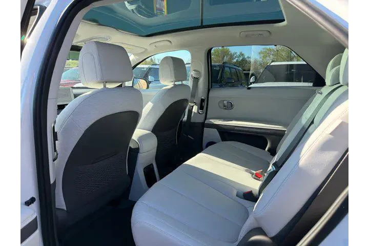 $37850 : Hyundai IONIQ 5 2024 AWD Lim image 6
