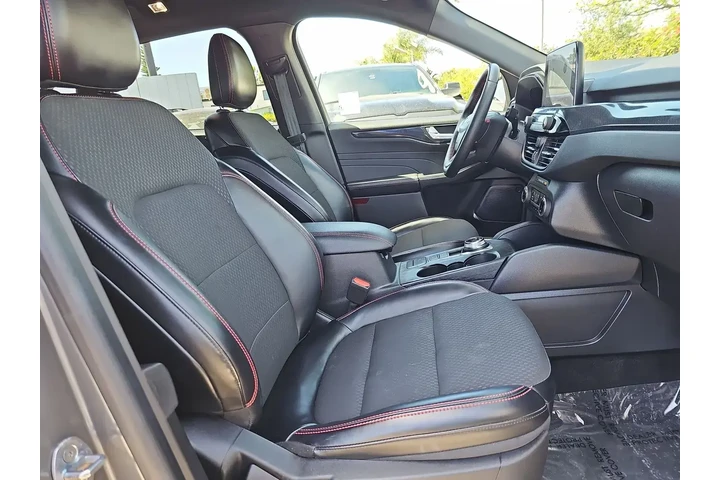 $18999 : Ford Escape 2024 AWD ST-Line image 10