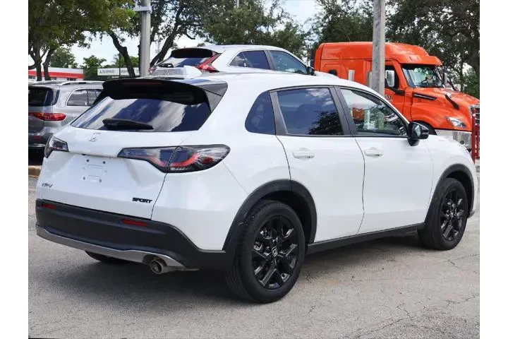 $18795 : Honda HR-V 2023 Sport 4dr Cr image 9