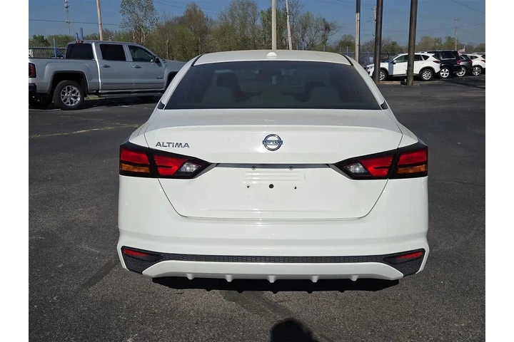 $15995 : 2019 Altima 2.5 S image 4