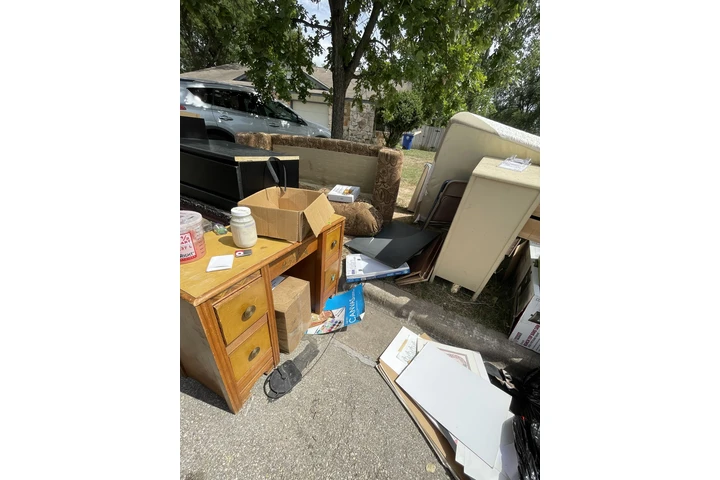 🚚 JUNK REMOVAL (512)354-0008 image 7