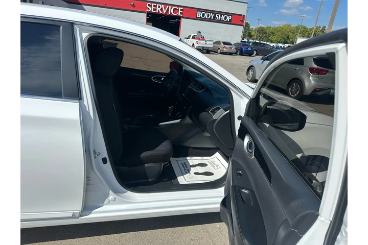 $10980 : 2019 Sentra SV CVT *Ltd Avail* image 9