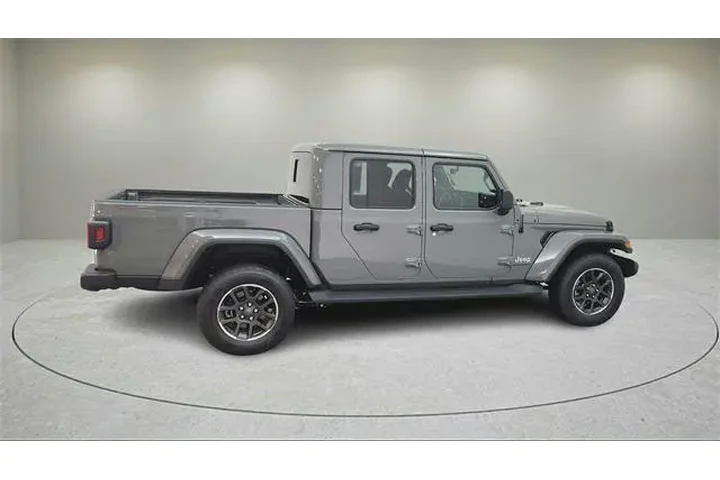 $28333 : Jeep Gladiator 2021 4x4 Over image 10