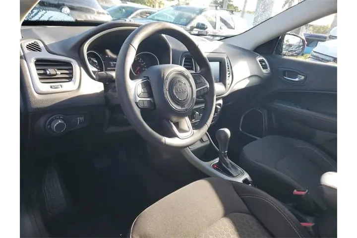 $13990 : Jeep Compass 2021 Sport 4dr image 10