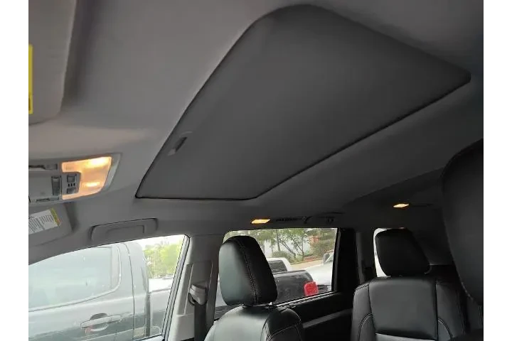 $25187 : Toyota Highlander 2019 SE 4d image 8