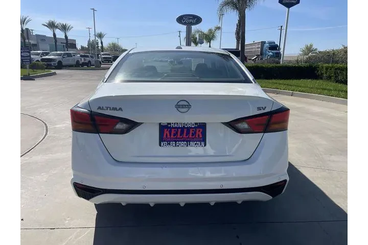$19250 : Nissan Altima 2023 2.5 SV 4d image 7
