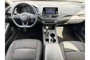 $18300 : Nissan Altima 2023 2.5 S 4dr thumbnail