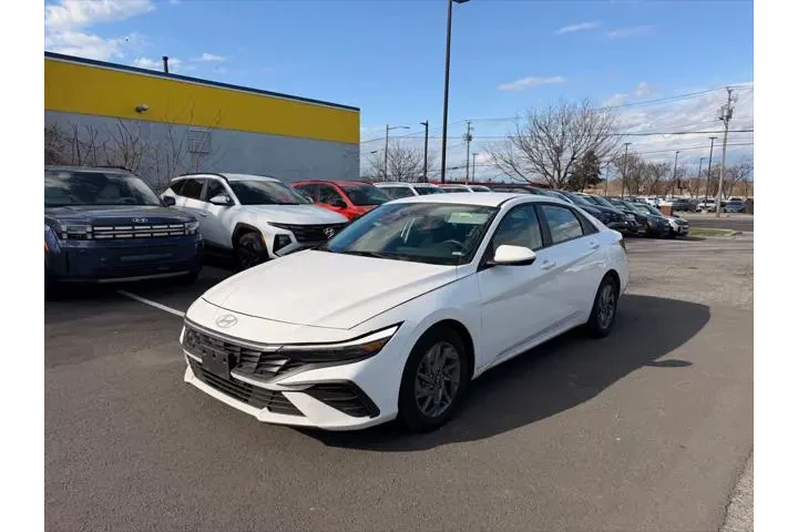$18490 : Hyundai ELANTRA 2024 SEL 4dr image 8
