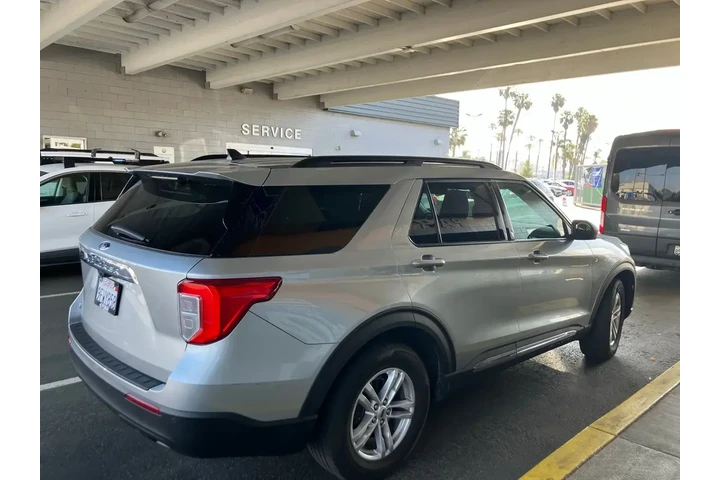 $28950 : Ford Explorer 2022 XLT 4dr S image 3