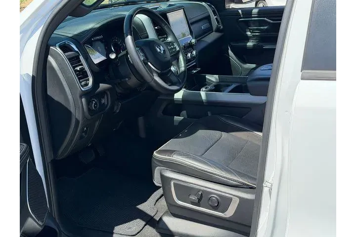 $33588 : Ram 1500 2024 4x2 Laramie 4d image 10