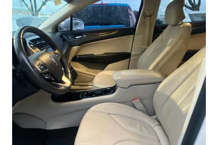 $17950 : 2019 MKC Reserve image 9