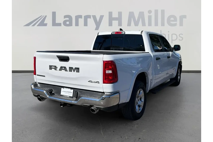 $39888 : Ram 1500 2025 4x4 Lone Star image 5