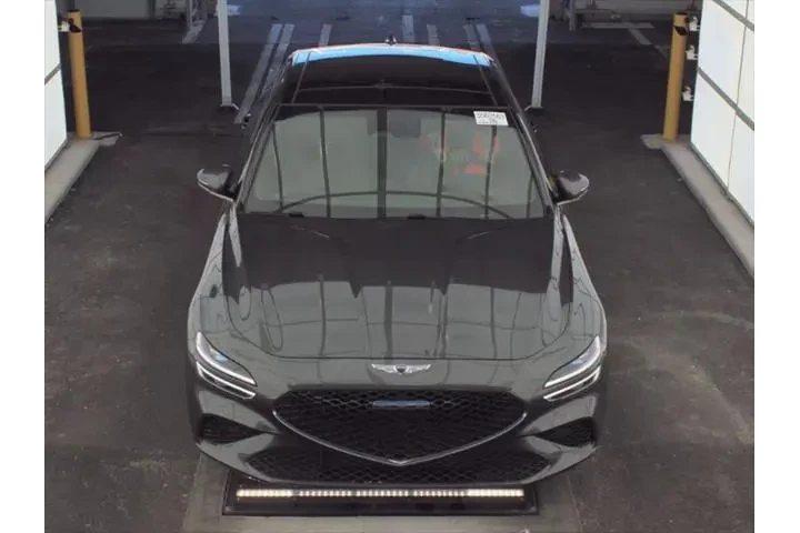 $27890 : Genesis G70 2023 2.0T 4dr Se image 2