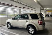 $4000 : Ford Escape 2010 XLS thumbnail