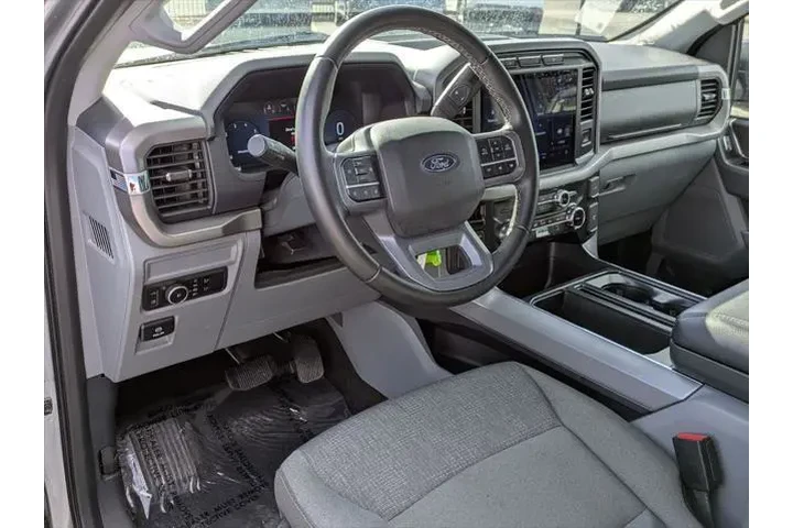 $37740 : Ford F-150 2024 4x4 XLT 4dr image 10