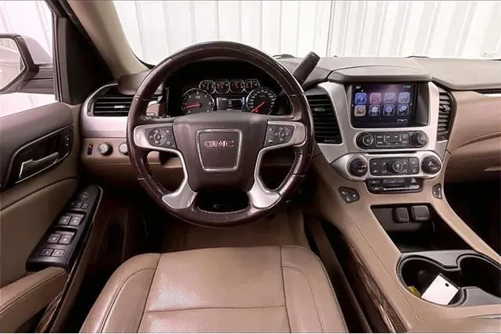 $16490 : GMC Yukon XL 2019 4x4 SLT 4d image 5