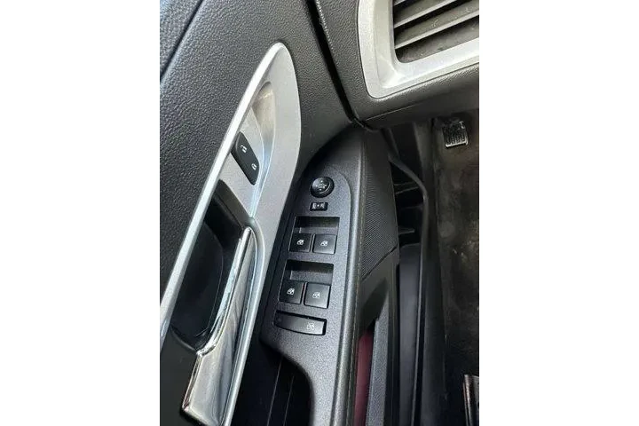 $7995 : Chevrolet Equinox 2016 LS 4d image 10