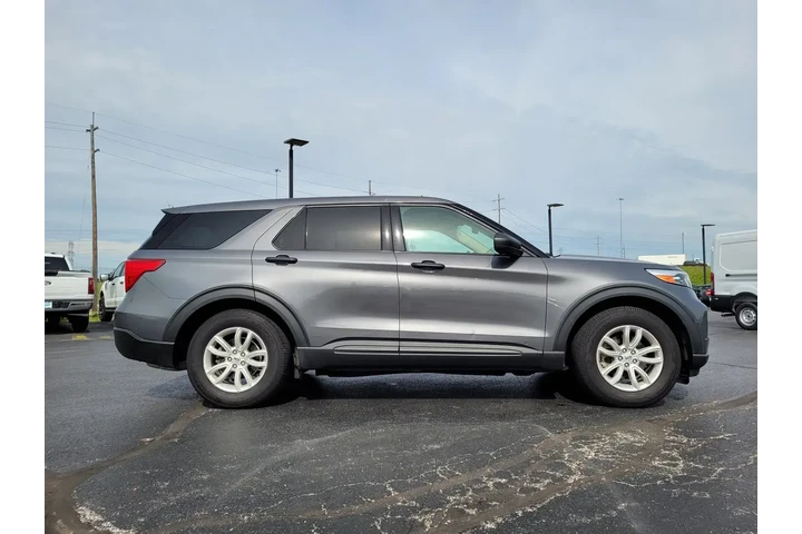 $21031 : Ford Explorer 2021 Base 4dr image 2