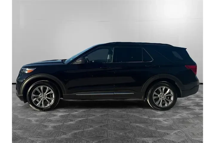 $26216 : Ford Explorer 2022 AWD XLT 4 image 2