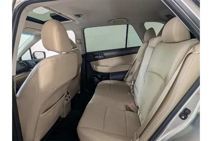 $16900 : Subaru Outback 2017 AWD 2.5i image 7