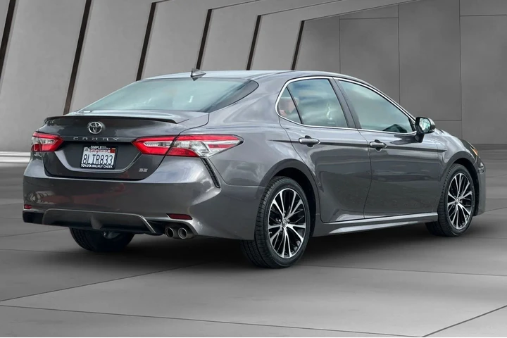 $21500 : Toyota Camry 2019 SE 4dr Sed image 4
