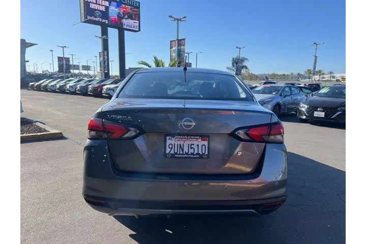 $17991 : Nissan Versa 2025 S 4dr Seda image 5