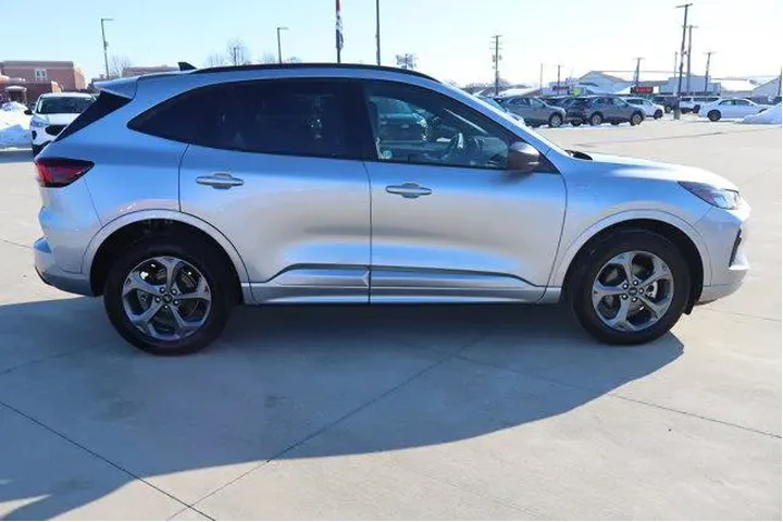 $26990 : Ford Escape 2023 AWD ST-Line image 4