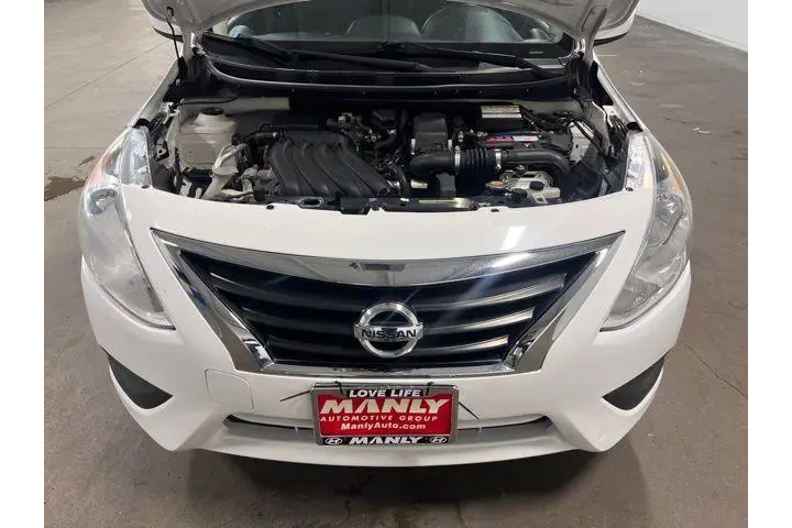 $8074 : Nissan Versa 2019 image 9