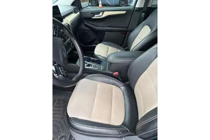 $21340 : Ford Escape 2021 AWD Titaniu image 5