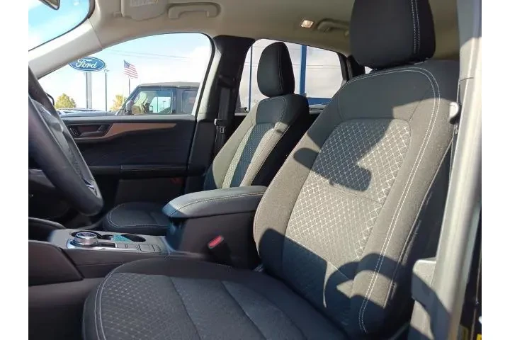 $19114 : Ford Escape 2023 Active 4dr image 5