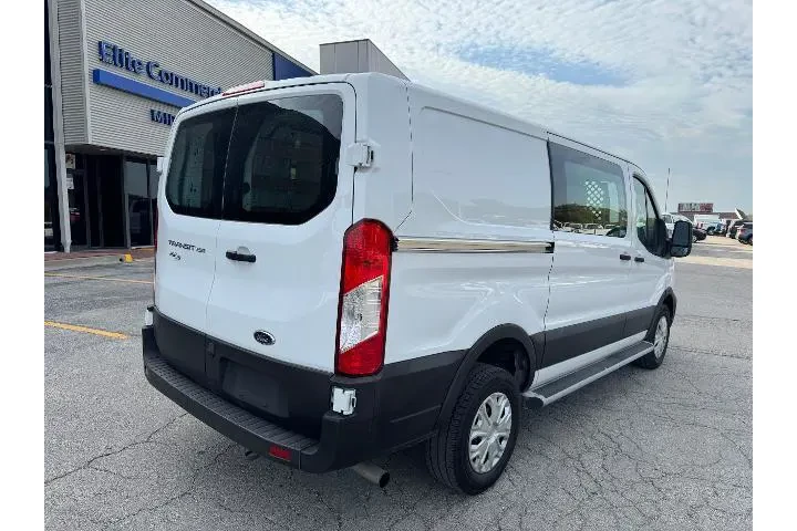 $33988 : Ford Transit 2023 250 3dr SW image 9