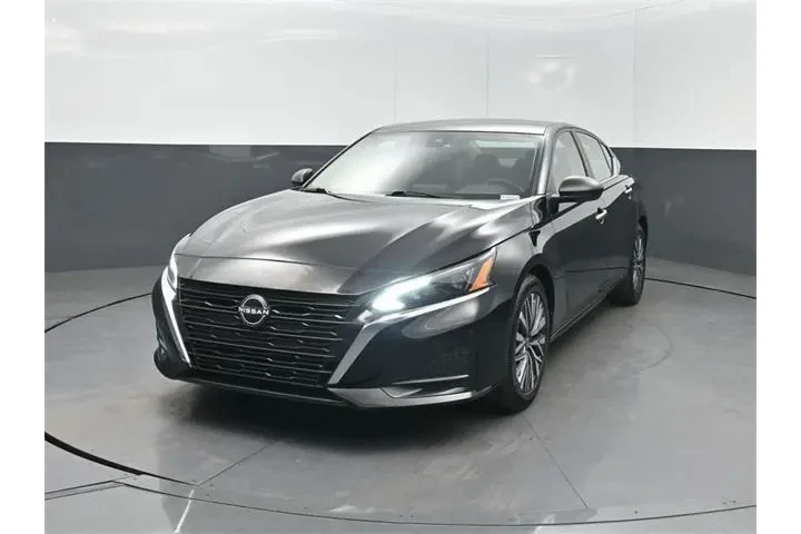 $22554 : Nissan Altima 2024 2.5 SV 4d image 1