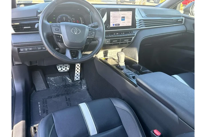 $33980 : Toyota Camry 2025 AWD SE 4dr image 9