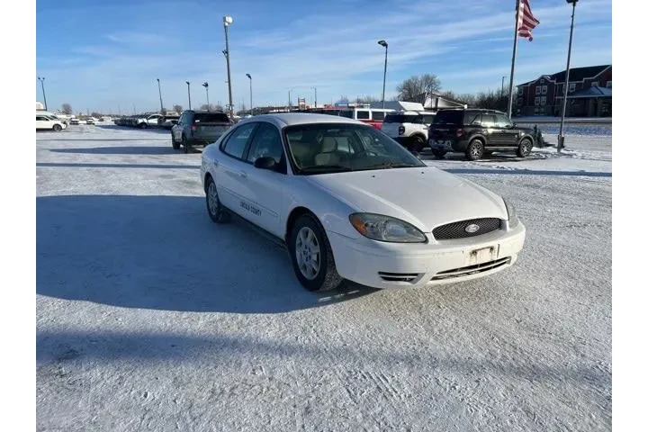 $3995 : Ford Taurus 2005 SE 4dr Seda image 3