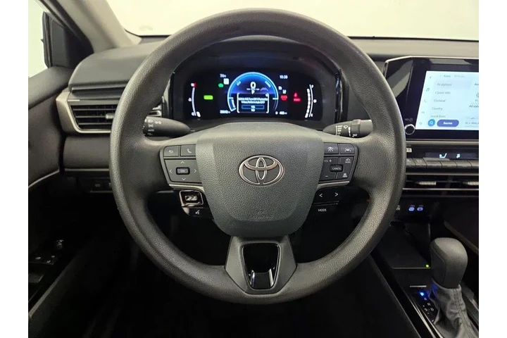 $26998 : Toyota Camry 2025 LE 4dr Sed image 10