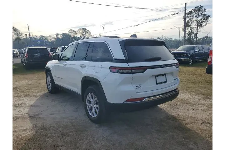 $26090 : Jeep Grand Cherokee 2022 4x2 image 3