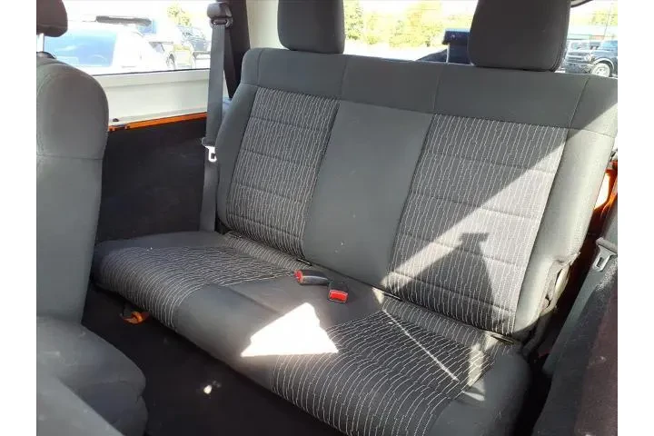 $14988 : Jeep Wrangler 2012 4x4 Sport image 4