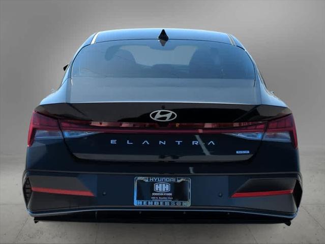 $29640 : New 2024 Hyundai ELANTRA HYBR image 4