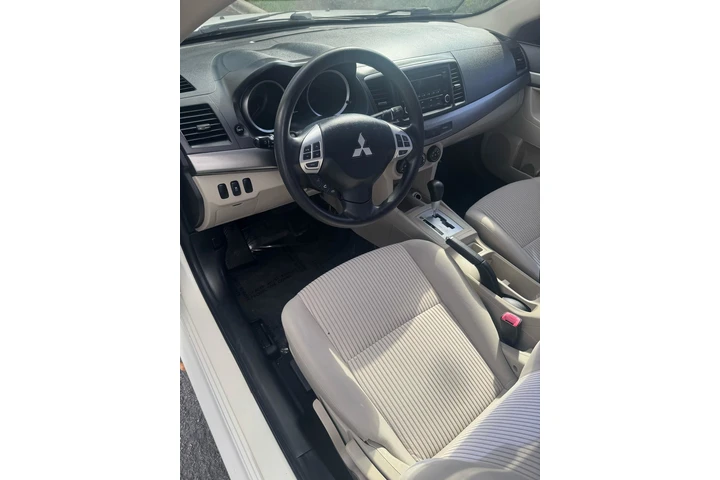 $6900 : MITSUBISHI LANCER ES image 3