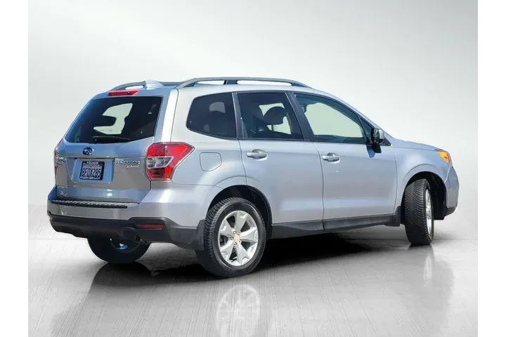 $16030 : Subaru Forester 2016 AWD 2.5 image 4