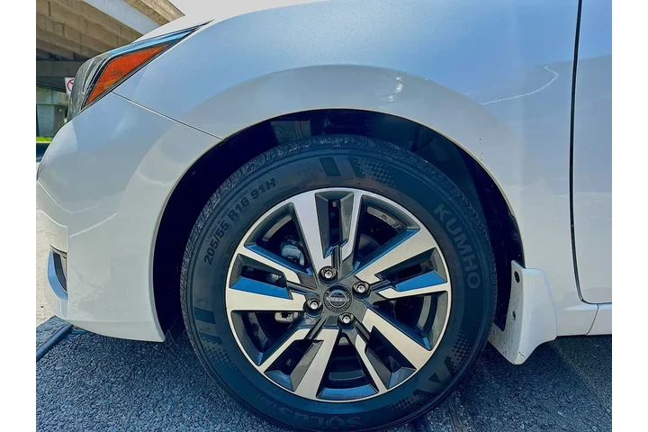 $22995 : Nissan Versa 2025 SV 4dr Sed image 10