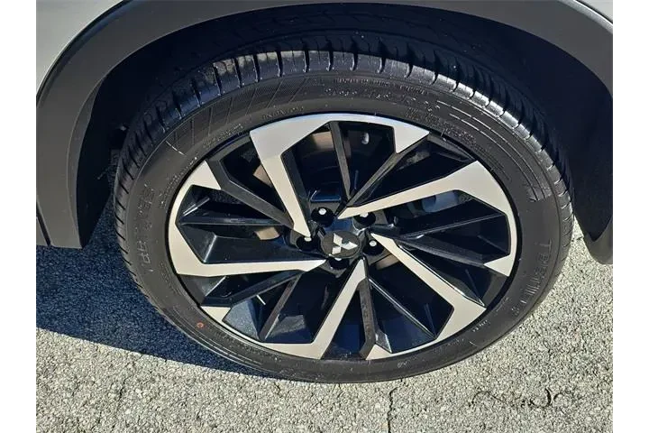 $23990 : Mitsubishi Outlander PHEV 20 image 8